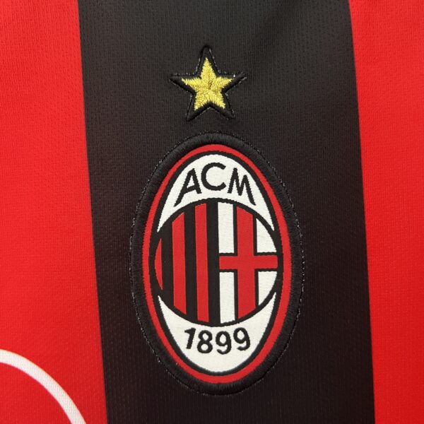 camiseta ac milan 00 02 escudo