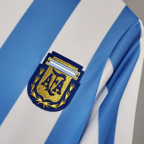 camiseta argentina 86 maradona escudo