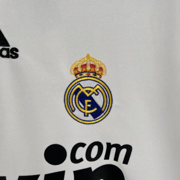 camiseta real madrid 08 09 escudo