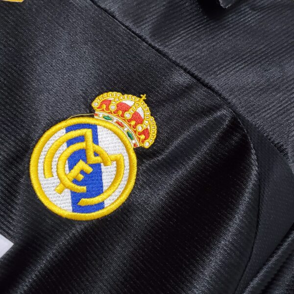 camiseta real madrid 2000 negra escudo