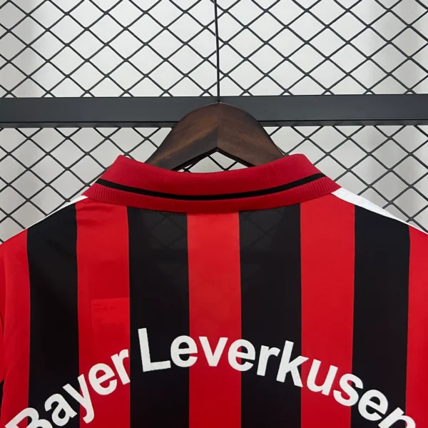 Camiseta Bayer Leverkusen 2001-2002 primera equipacion cuello anterior