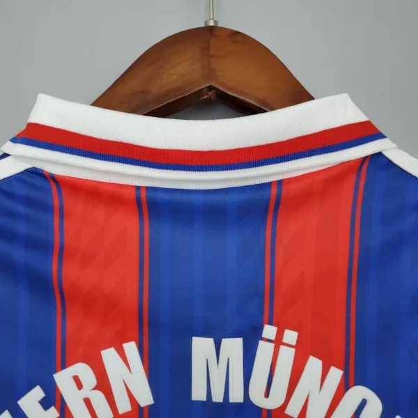 Camiseta Bayern Munich 1995-97 primera equipacion cuello anterior