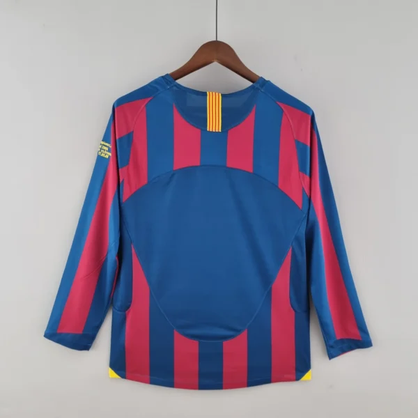 Camiseta FC Barcelona Ronaldinho 2005-2006 manga larga dorsal