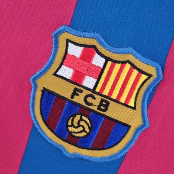 Camiseta FC Barcelona Ronaldinho 2005-2006 manga larga escudo