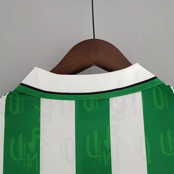 Camiseta Real Betis 1995 cuello anterior