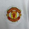 Camiseta Manchester United 2008-2009 Final Champions League escudo