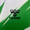 Camiseta Real Betis Naruto 2025 escudo