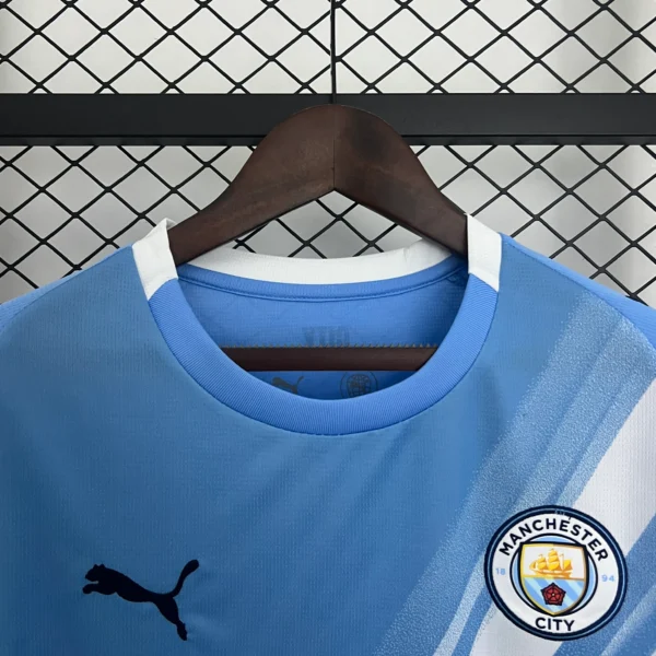Nueva Camiseta Manchester City 2025 cuello