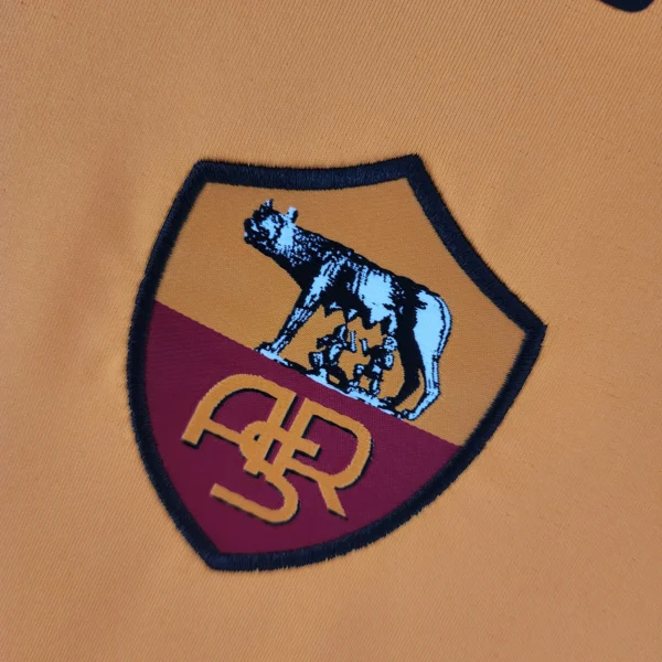Camiseta AS Roma 2005-2006 Totti escudo
