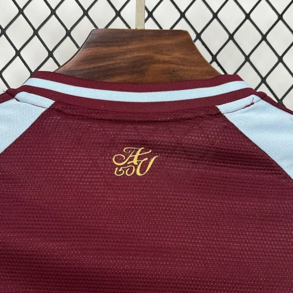 Camiseta Aston Villa 2025-2026 cuello anterior