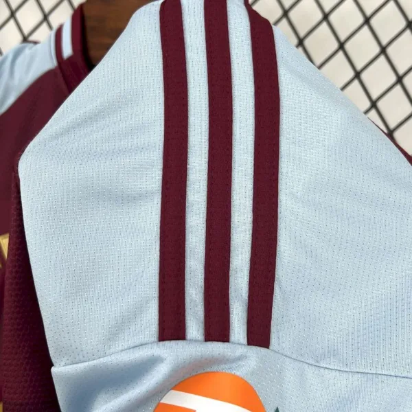 Camiseta Aston Villa 2025-2026 hombro