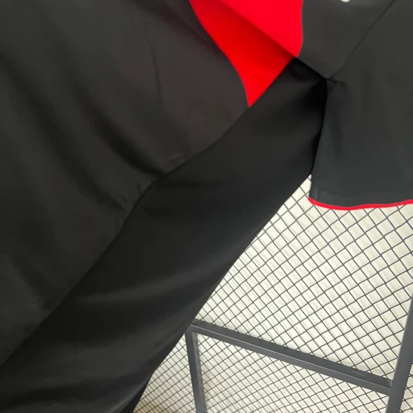 Camiseta Bayer Leverkusen 2023-2024 Negro lateral