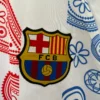 Camiseta Blanca FC Barcelona 2025-2026 escudo