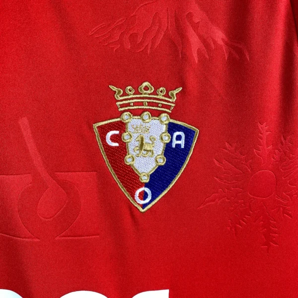Camiseta CA Osasuna 2024-2025 Budimir escudo