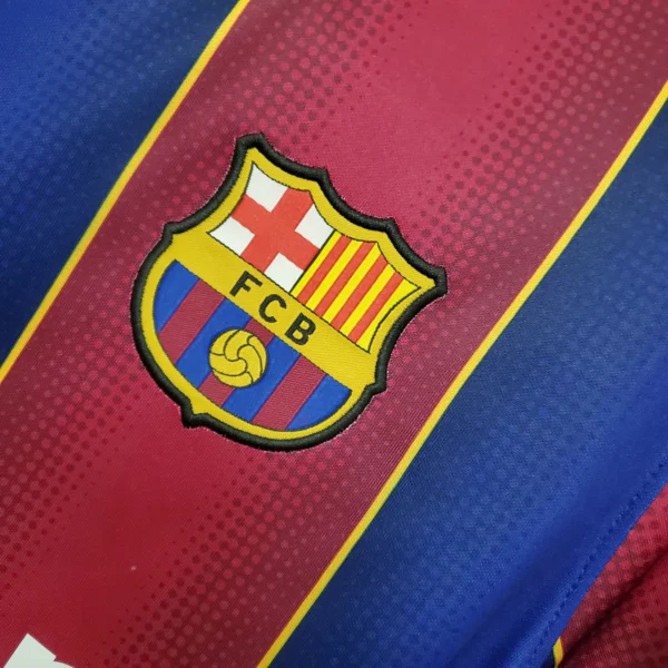 Camiseta FC Barcelona 2020-2021 Messi escudo