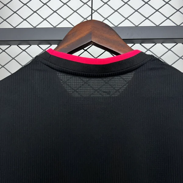 Camiseta FC Barcelona 2025-2026 Negro Rayos X cuello anterior
