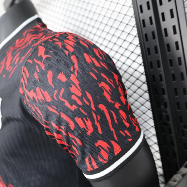 Camiseta FC Barcelona León Rojo 2024-2025 manga-1