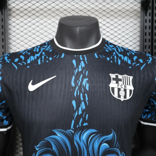 Camiseta FC Barcelona León azul 2024-2025 cuello