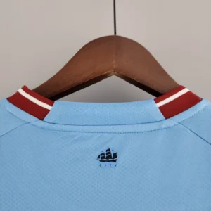 Camiseta Manchester City 2024-2025 cuello posterior