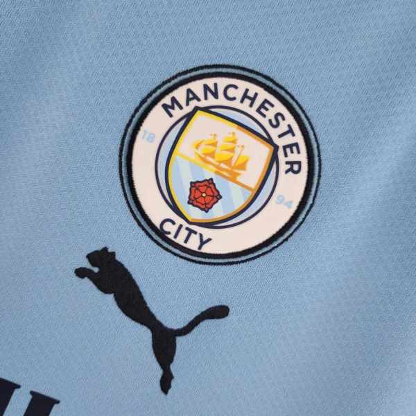 Camiseta Manchester City 2024-2025 escudo
