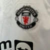 Camiseta Manchester United 2025-2026 Blanco escudo