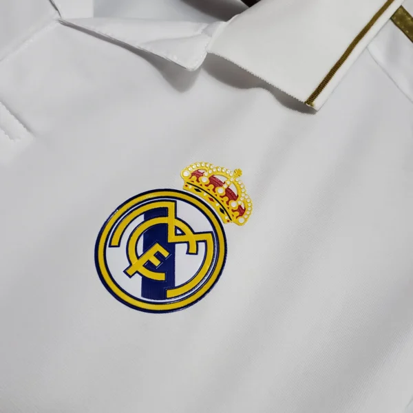Camiseta Real Madrid 2011-2012 Ronaldo escudo