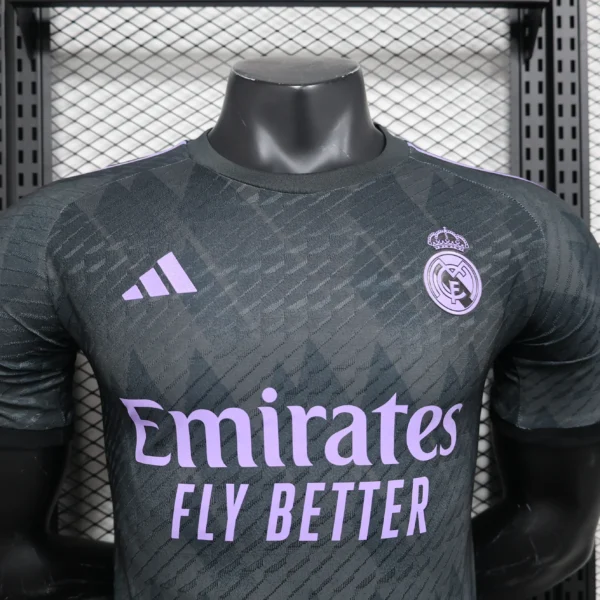 Camiseta Real Madrid 2024-2025 Negro cuello