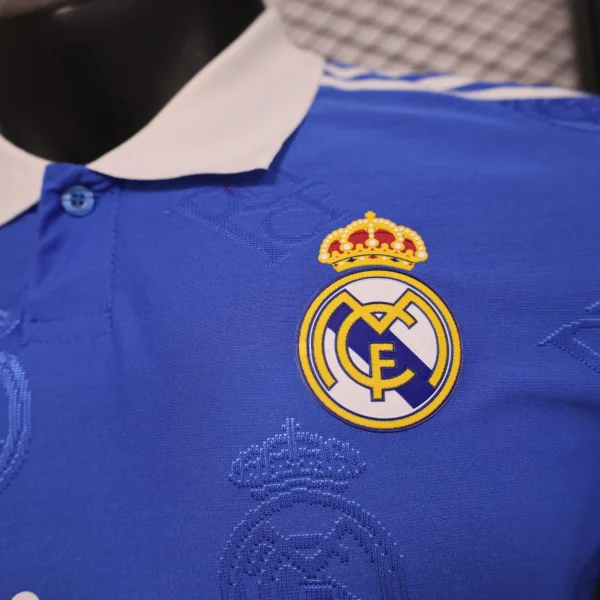 Camiseta Real Madrid 2025-2026 Azul escudo
