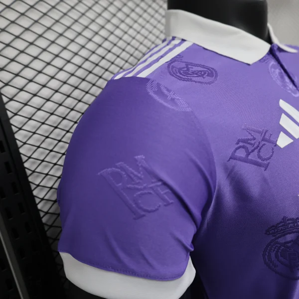 Camiseta Real Madrid 2025-2026 Morado hombro