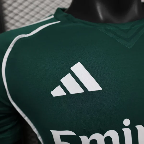 Camiseta Real Madrid 2025-2026 Verde logo