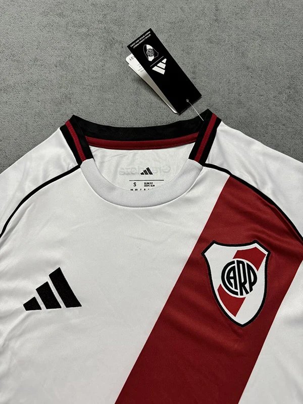Camiseta River Plate 2025-2026 Mastantuono cuello