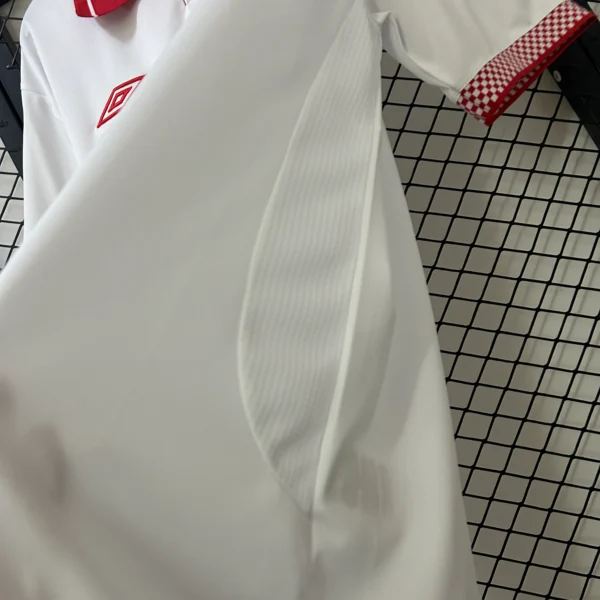 Camiseta Sevilla 2012-2013 Navas lateral