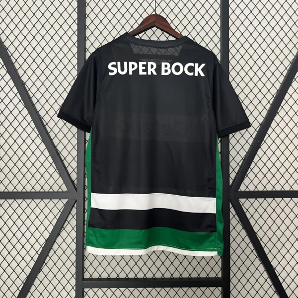 Camiseta Sporting Lisboa 2024-2025 Gyokeres cuello anterior