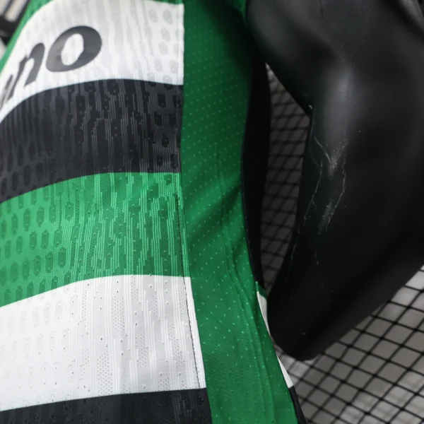 Camiseta Sporting Lisboa Gyokeres 2024-2025 lateral