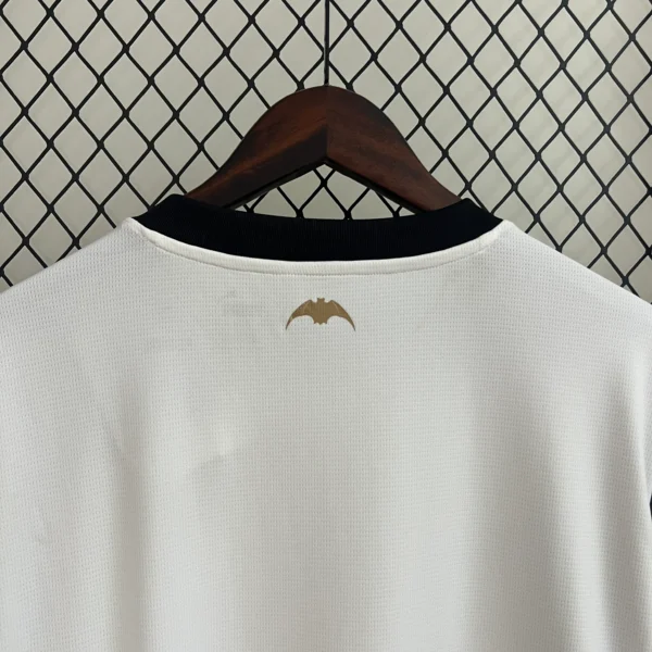 Camiseta Valencia CF 2024-2025 blanco cuello anterior