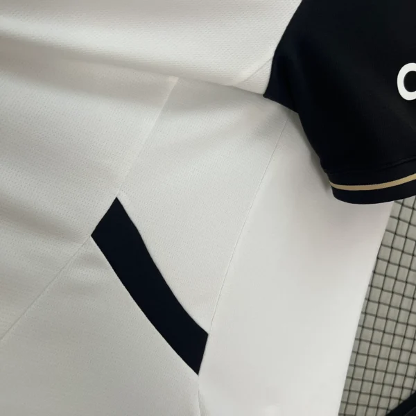 Camiseta Valencia CF 2024-2025 blanco lateral