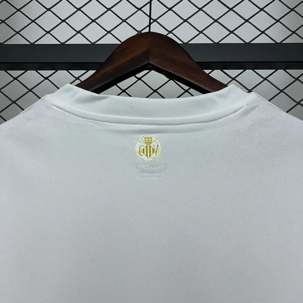 Camiseta Valencia CF blanca 2018-2019 cuello anterior