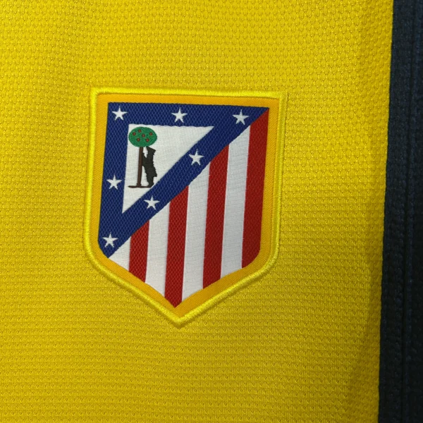 Camiseta retro Atletico Madrid amarillo 2013-2014 escudo-1