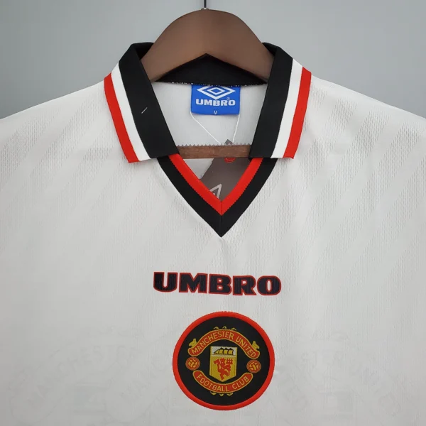 Camiseta retro Manchester United 1996-1997 blanca cuello