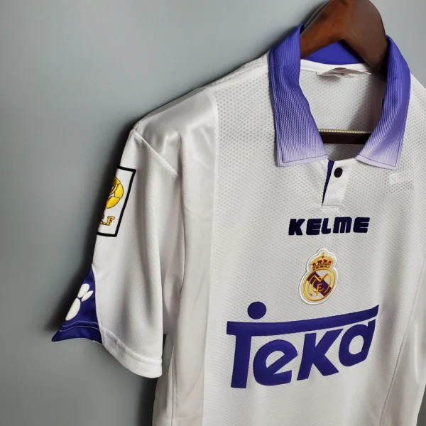 Camiseta retro Real Madrid 1997-1998 Raúl manga