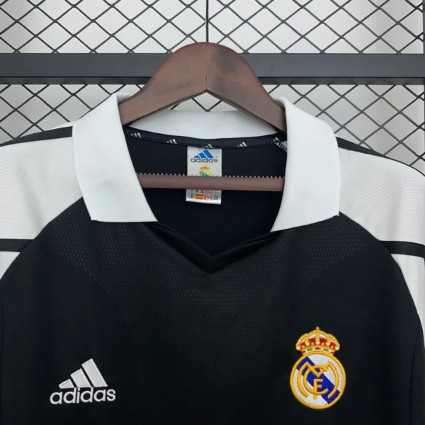Camiseta retro Real Madrid 2001-2002 Negro cuello