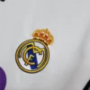 Camiseta retro Real Madrid 2006-2007 Benq escudo-1