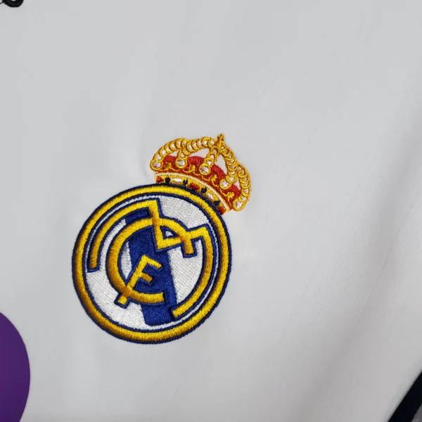 Camiseta retro Real Madrid 2006-2007 Benq escudo-1