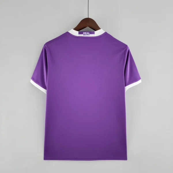 Camiseta retro Real Madrid 2016-2017 Morado dorsal