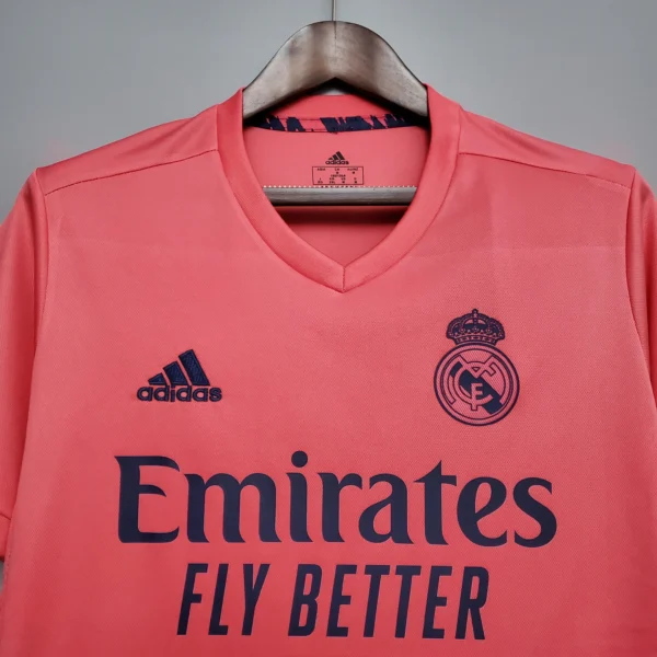 Camiseta retro Real Madrid 2020-2021 Rosa cuello