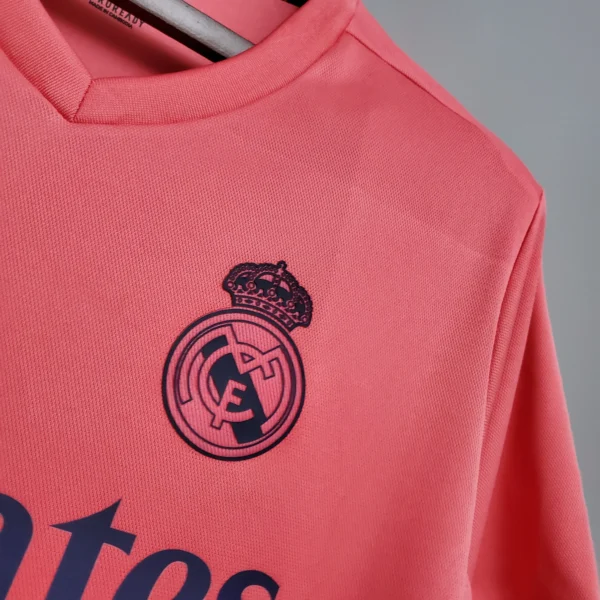 Camiseta retro Real Madrid 2020-2021 Rosa escudo