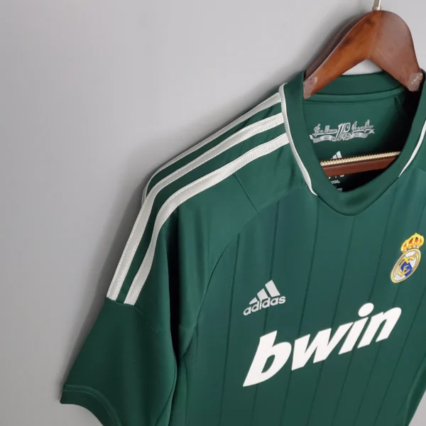 Camiseta retro Real Madrid Verde 2012-2013 hombro