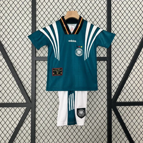 Conjunto Alemania niño 1996 verde