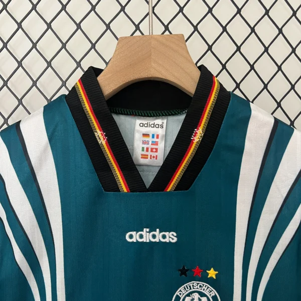 Conjunto Alemania niño 1996 verde cuello
