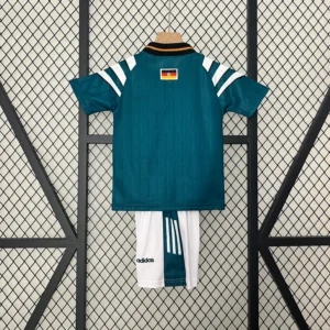 Conjunto Alemania niño 1996 verde dorsal
